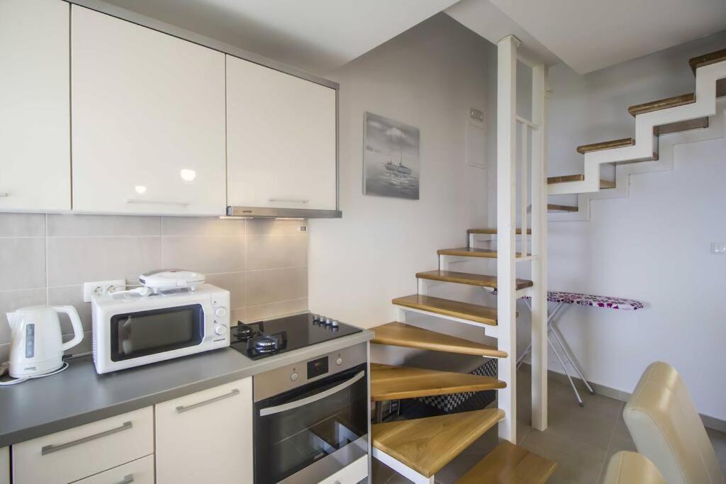 Holiday Home Aria Подгора Екстериор снимка